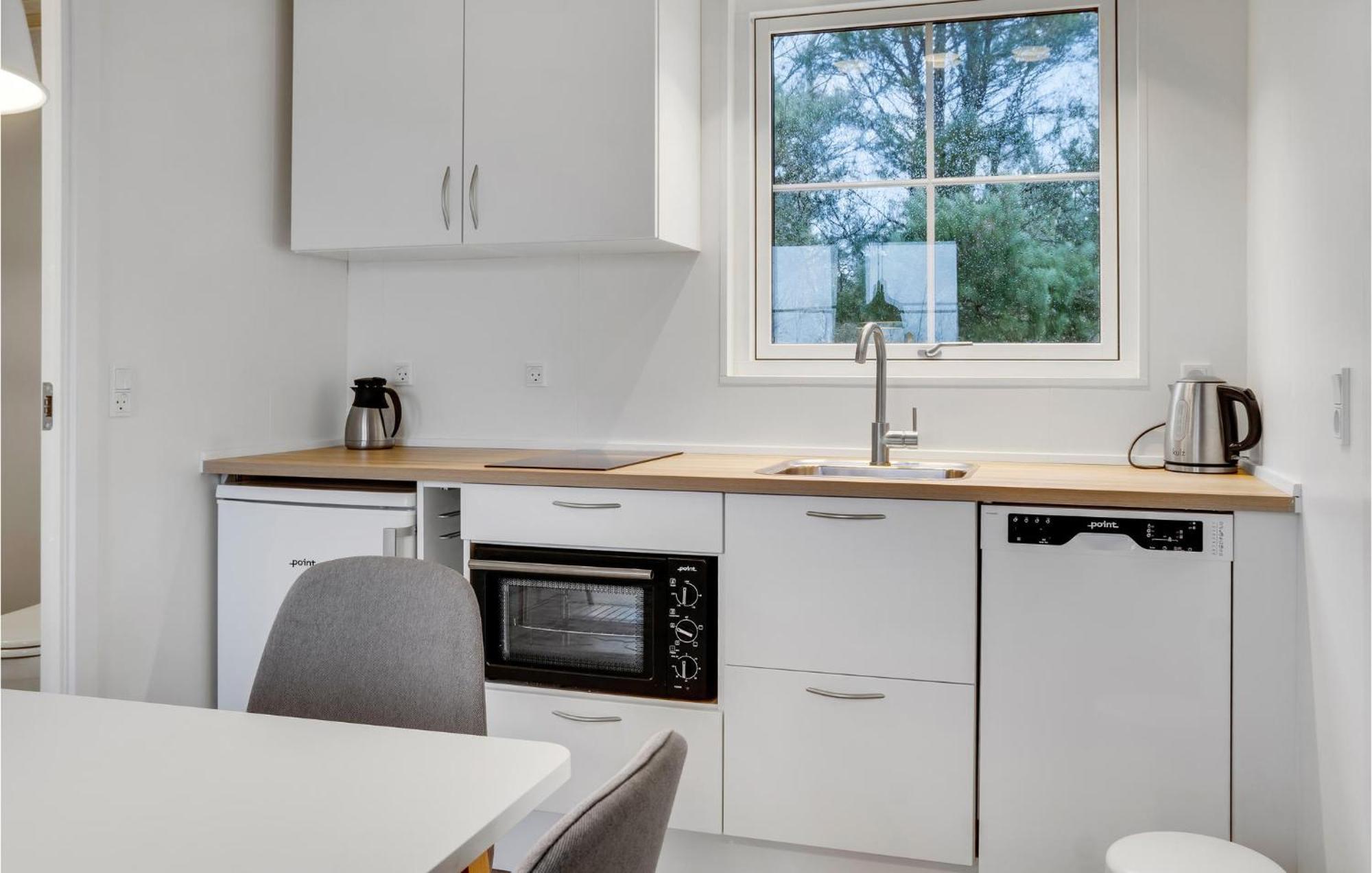 2 Bedroom Nice Apartment In Vaeggerlose Bøtø By エクステリア 写真